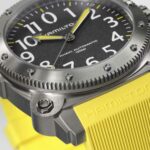 Orologio Hamilton Khaki Navy BelowZero Auto Titanium Giallo 46 mm